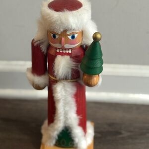 Santa Claus Nutcracker